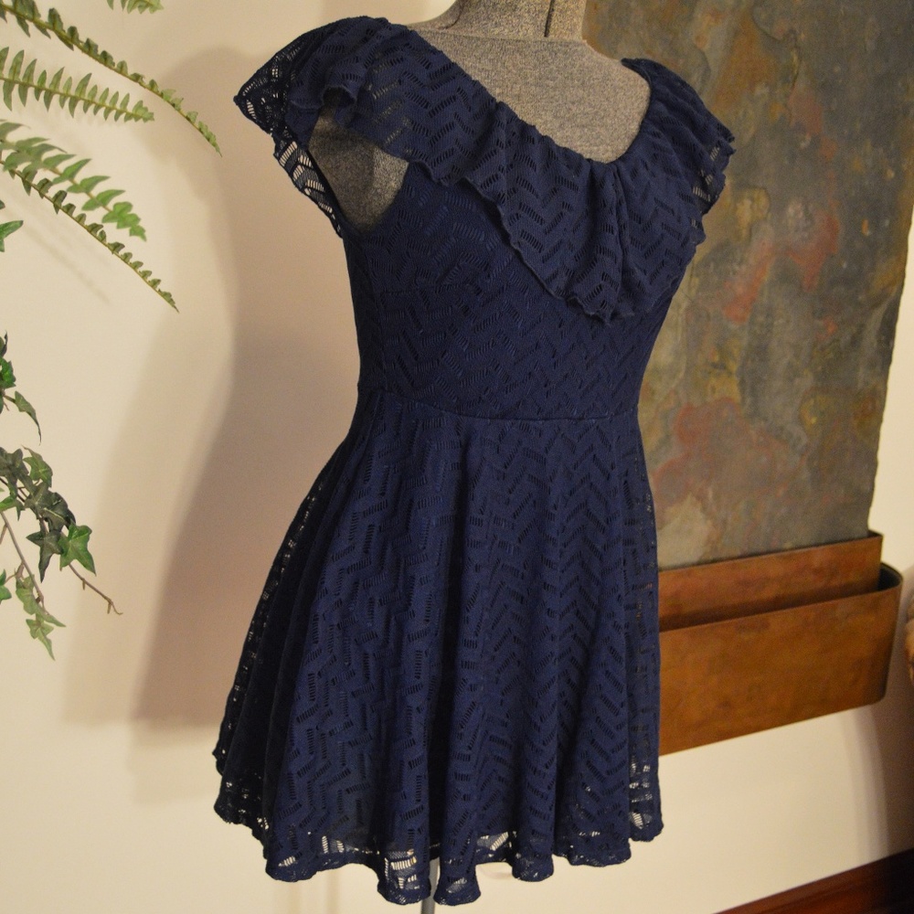 Sz 5 Navy skater dress by Sequin Hearts - Picture 1 of 8